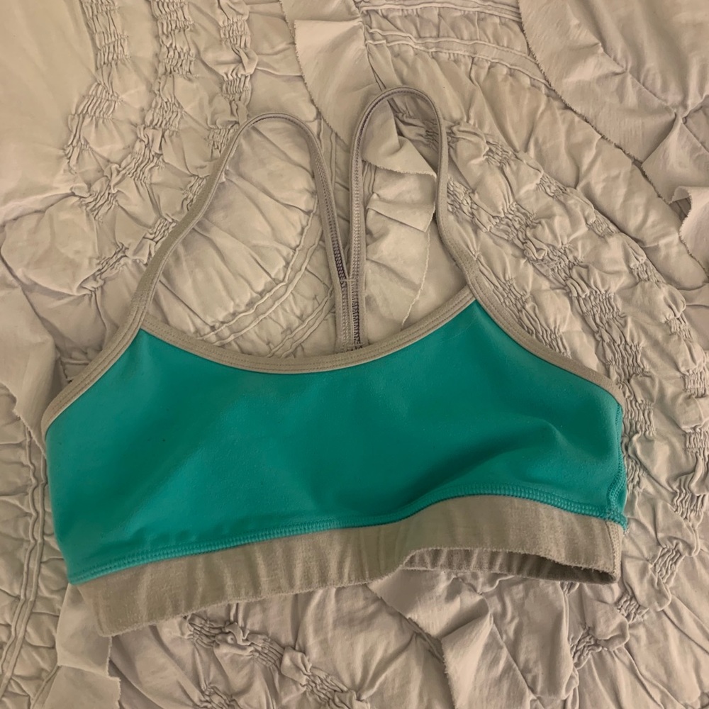 Lululemon Flow Y Sports Bra